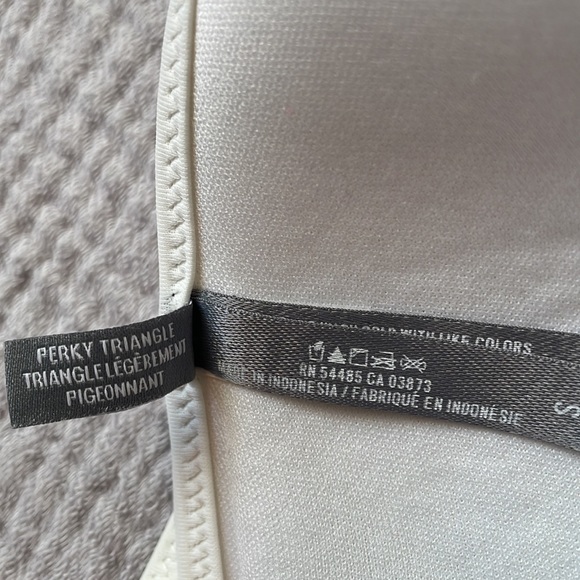 Aerie Bikini Tops in SMALL & an Aerie Bikini Bottom in MEDIUM - Picture 6 of 15